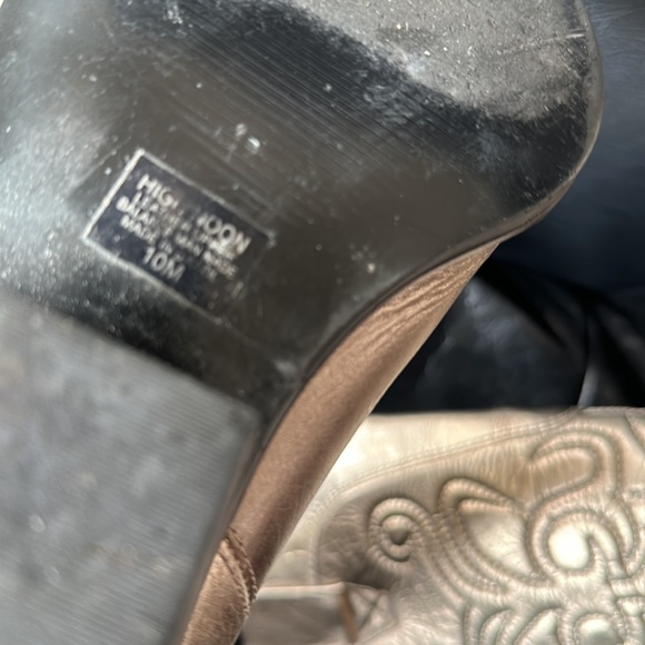 Cowboy Boots - Picture 5 of 11